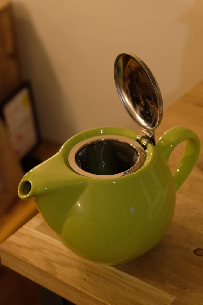 Modern Porcelain Teapot & Infuser (0.5 L) Tea Accesories True Tea Co.