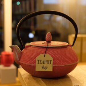 Cho Red Cast Iron Teapot (0.6 Litre)