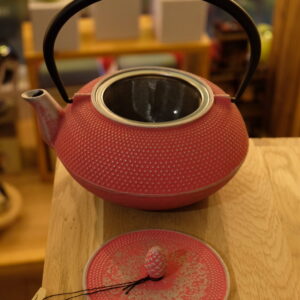 Cho Red Cast Iron Teapot (0.6 Litre)